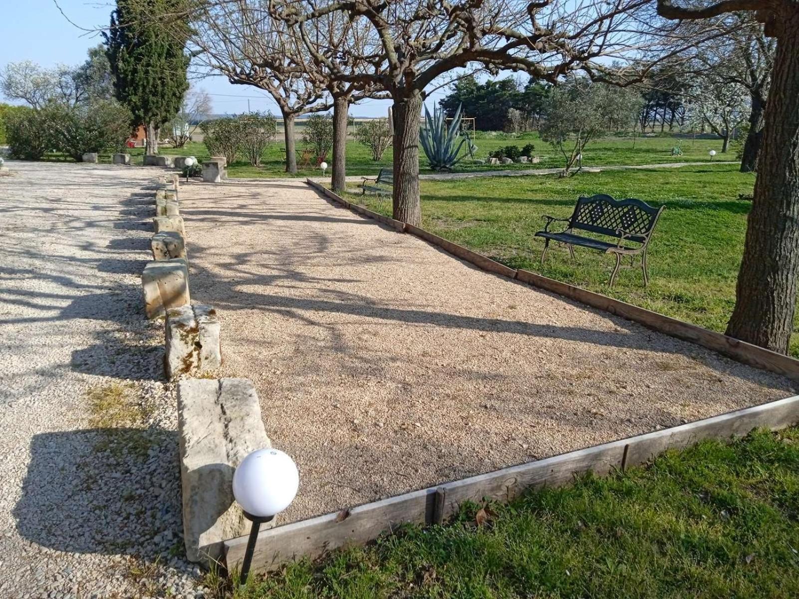 Mas Maurane - L'Olivier Avec Spa Prive Aux Portes D'Arles Tarascon Exterior foto